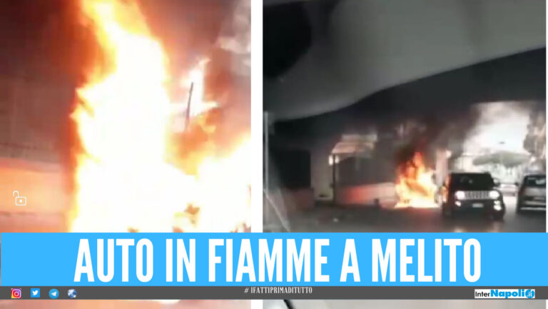 Auto in fiamme a Melito, il rogo sotto al ponte nei pressi di un noto parco