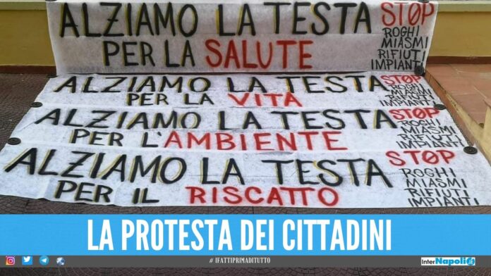 Protesta contro i miasmi partono i cortei da Giugliano, Qualiano e Parete