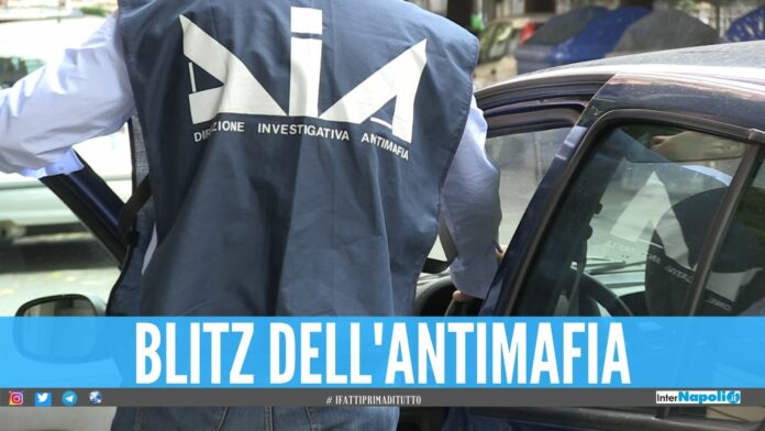 Spedizione punitive armate contro gli ambulanti, arresti contro il clan di camorra