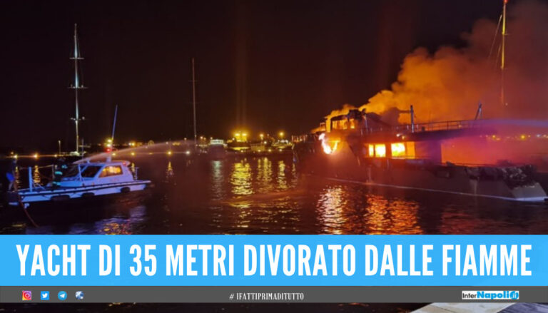 Terrore al porto, yacht di 35 metri distrutto dalle fiamme: c'erano 4 persone a bordo