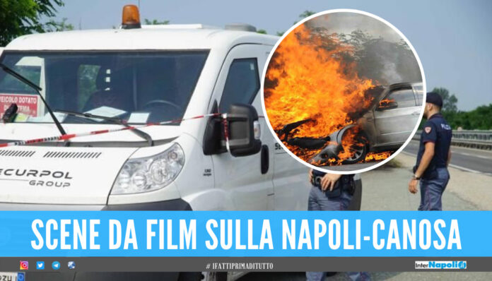 Assalto al portavalori in autostrada, incendiate 2 auto per bloccare il blindato