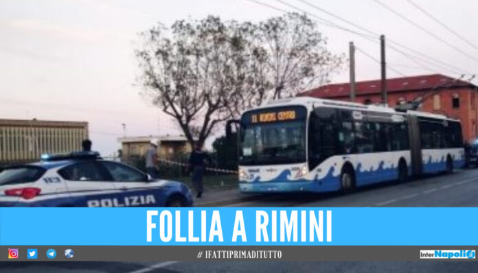 Domenica di sangue, 26enne accoltella 5 persone in strada: colpito anche un bambino