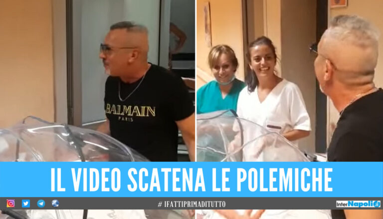 Tony Marciano diventa papà, serenata con polemiche del cantante neomelodico all’ospedale di Castellammare