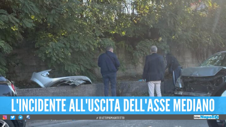 Ancora un incidente sull'Asse Mediano, scontro tra auto all'uscita Aversa-Melito