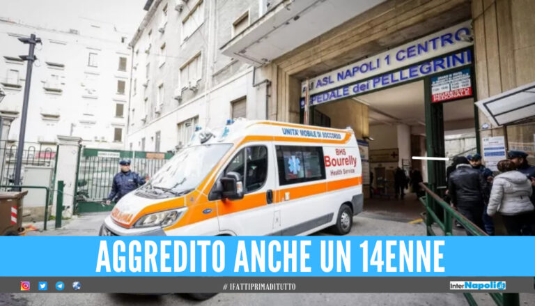 Movida violenta a Napoli, 16enne accoltellato nella notte trasportato al Pellegrini