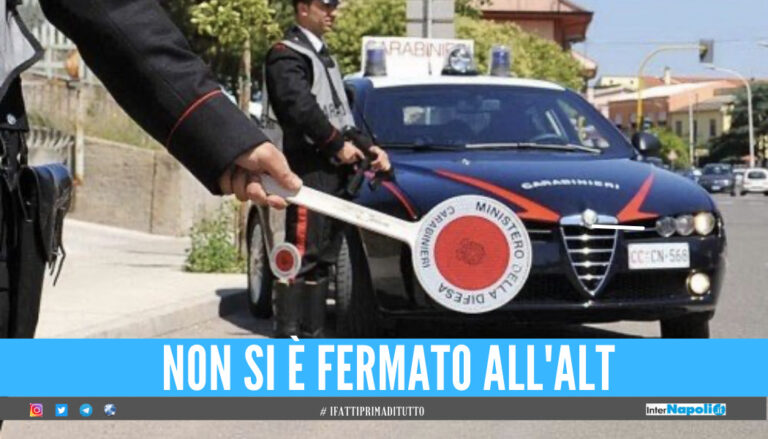 Senza patente e assicurazione travolge un carabiniere, denunciato 17enne di Casoria