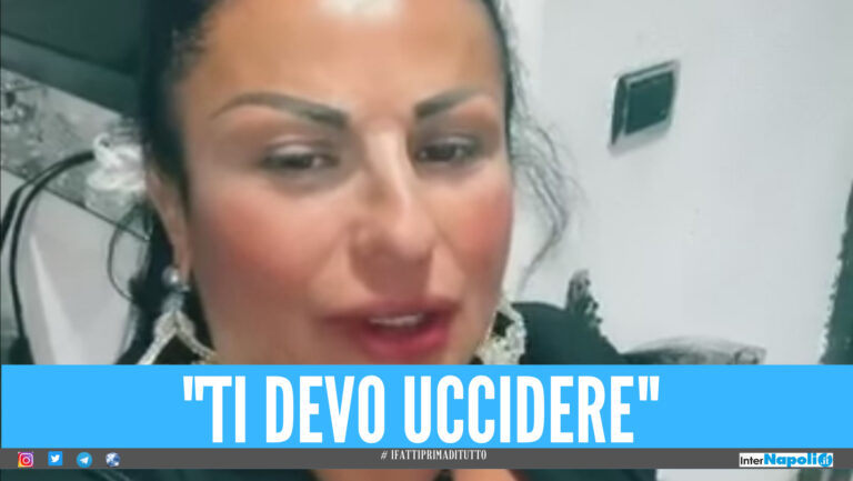 “Hai picchiato mio figlio, ora devi scappare da Napoli”, Rita de Crescenzo è una furia sui social