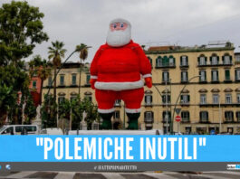 Babbo Natale nella piazza di Napoli, parla il soprintendente: "Era totalmente abusivo"