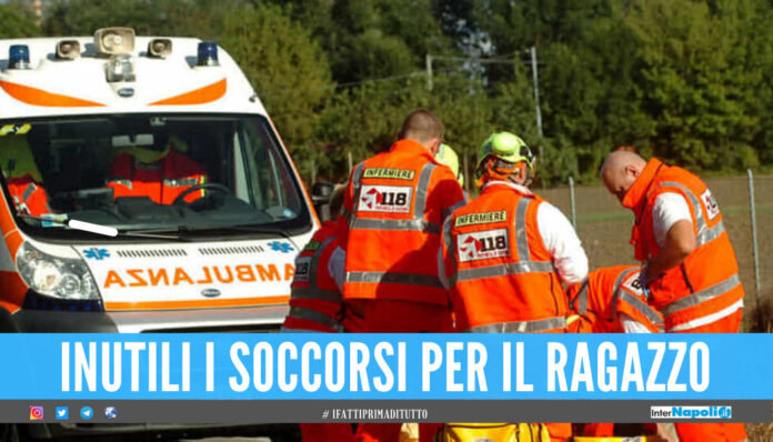 Lacrime di dolore nel Casertano, Davide si schianta con l'auto e muore a 23 anni