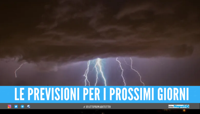 Prorogata l'allerta meteo in Campania, ancora vento e temporali nei prossimi giorni