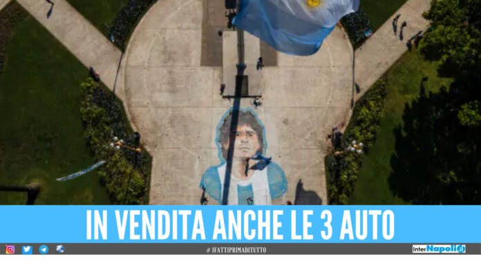 I beni di Maradona messi all'asta: in vendita auto, maglie e la lettera di Fidel Castro