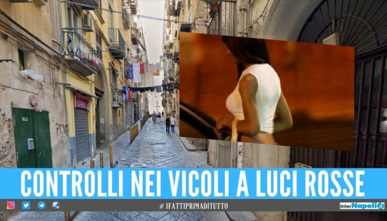 Blitz anti prostituzione nei vicoli di Napoli, controllati i 'bassi' a luci rosse