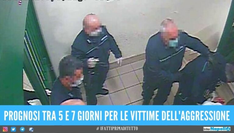 Calci, sputi e candeggina su 5 agenti del carcere di Santa Maria Capua Vetere