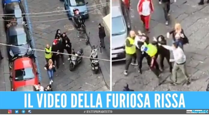 Furiosa rissa a Napoli, uomini e donne finiscono tra la botte
