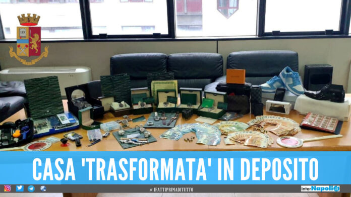 Scoperto il 'deposito' degli orologi falsi a Napoli, in casa anche munizioni e oltre 6mila euro