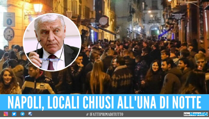 locali chiusi all'una di notte