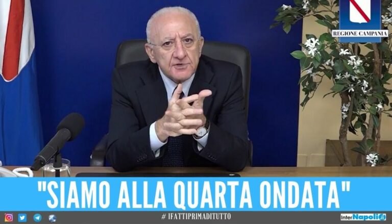 De Luca avvisa i cittadini della Campania: “Picco di contagio a gennaio”