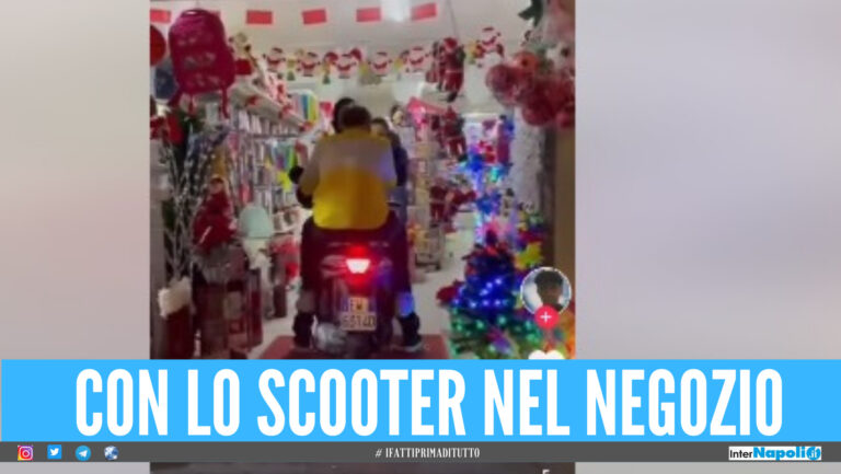 [IL VIDEO]. Follia nel Napoletano, entrano con lo scooter nel negozio per diventare famosi sul web