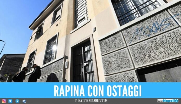 Rapina milionaria 'perfetta', 5 banditi in fuga con l'oro assaltata la cassaforte