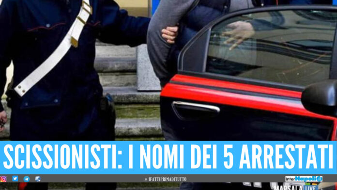Te ne devi andare da Melito. Vittima picchiata e rapinata, i nomi dei 5 arrestati degli Amato-Pagano