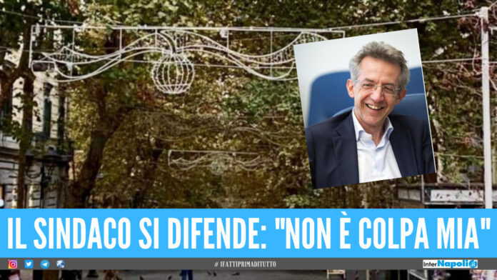 Assurdo al Vomero, già rimosse le luminarie di Natale proteste di cittadini e commercianti