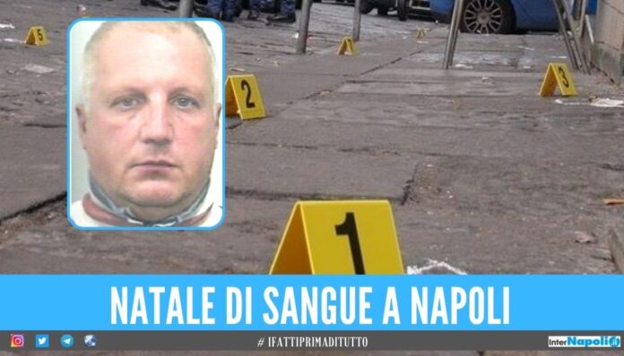 Boss di camorra colpito fuori al bar, i killer sparano in strada