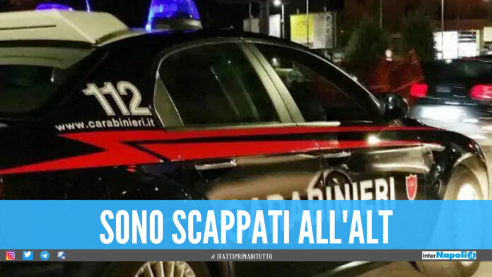 Da Napoli a Salerno per rubare, banda nei guai dopo l'inseguimento con i carabinieri