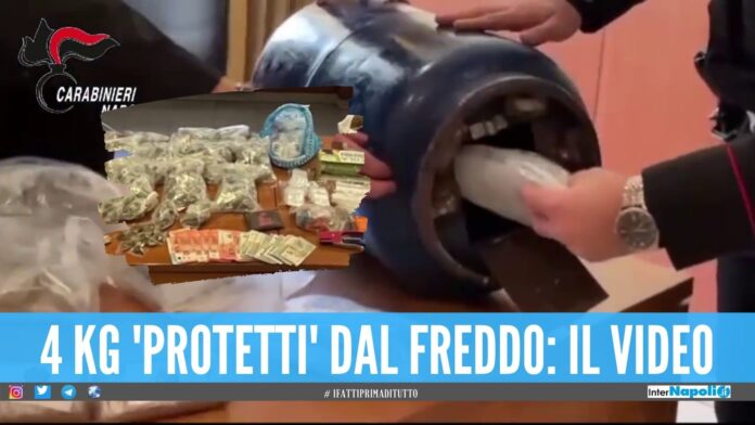 Droga nascosta nel camino e nella bomba, arrestate 2 coppie nel Napoletano