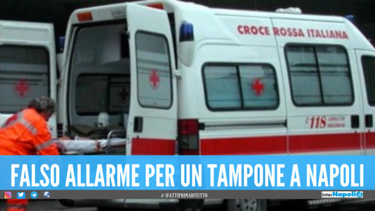 “Dottò tengo il virus”, positiva al Covid chiama l’ambulanza con l’inganno per fare il tampone al marito