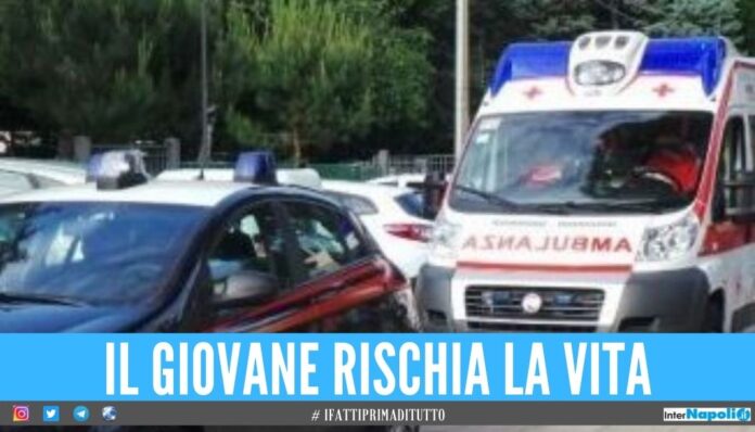 Violenta lite familiare in provincia di Napoli, accoltella il fratello 21enne