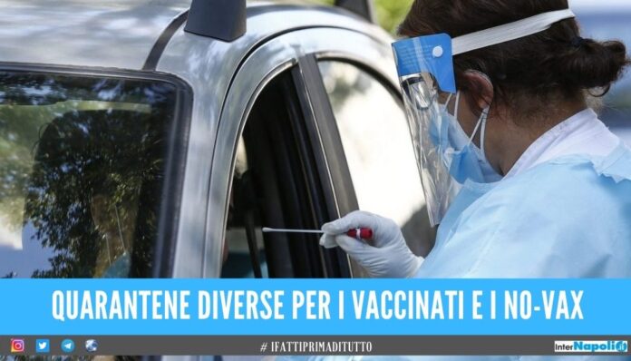Quarantena breve per i vaccinati con la terza dose: riunione Governo-Cts
