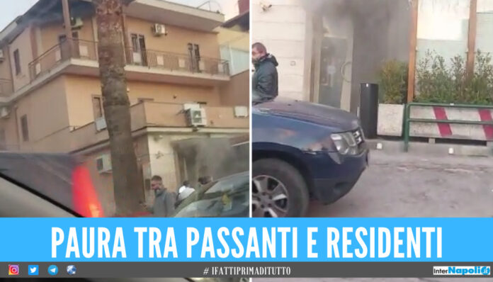 Paura su via Appia tra Giugliano, Sant'Antimo e Melito: in fiamme il bar Nigro