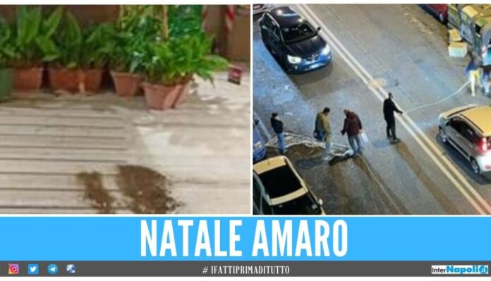 Napoli, cade luminaria natalizia. E l'albero viene rubato per la seconda volta