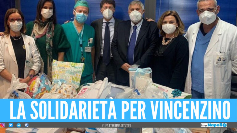 Neonato ustionato a Portici, la nuova vita di Vincenzino: tanti regali per il piccolo eroe
