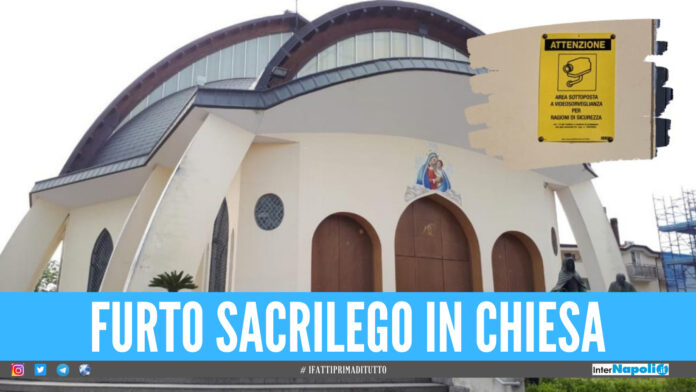 Vergogna nel Napoletano, rubato il bambinello dalla chiesa della Madonna del Buon Consiglio