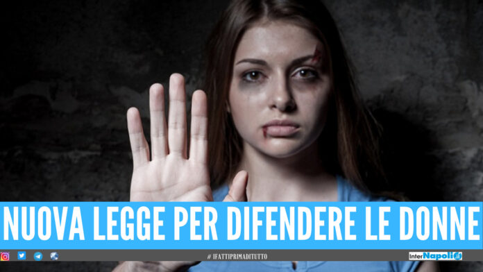 Violenza sulle donne, ok alla nuova legge per gli abusi domestici si potrà procedere anche d'ufficio