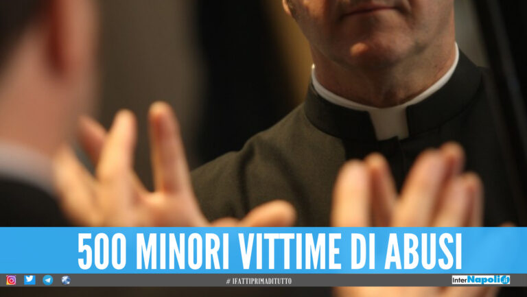 Nuovo caso di pedofilia travolge la Chiesa, le vittime sono 497 minori: l’ex Papa Ratzinger ha ignorato 4 casi