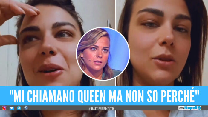 Da «Ce l'hai d'oro» alla busta chiusa, Alessia diventa la regina dei social dopo 'C'è posta per te'