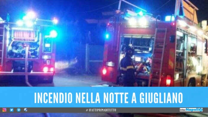 Incendio nella notte a Giugliano, fiamme in un appartamento: corsa in ospedale per un 52enne