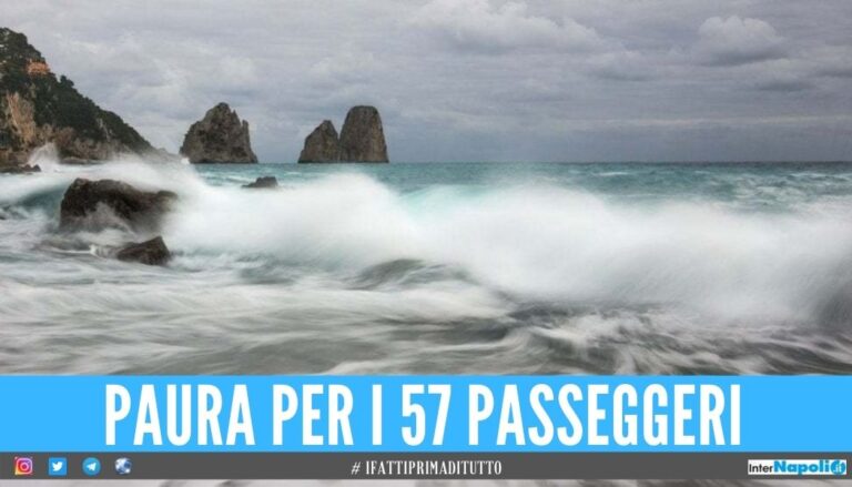 Tragedia sfiorata nel porto di Capri, traghetto scosso dal vento
