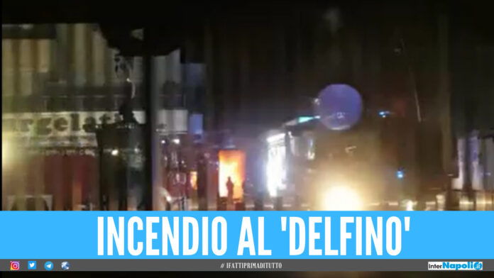 Mugnano. Incendio al 'Delfino', fiamme nel deposito di surgelati sulla Circumvallazione