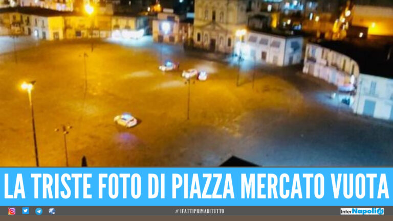 L'Epifania ai tempi del Covid, la triste foto di piazza Mercato vuota e desolata