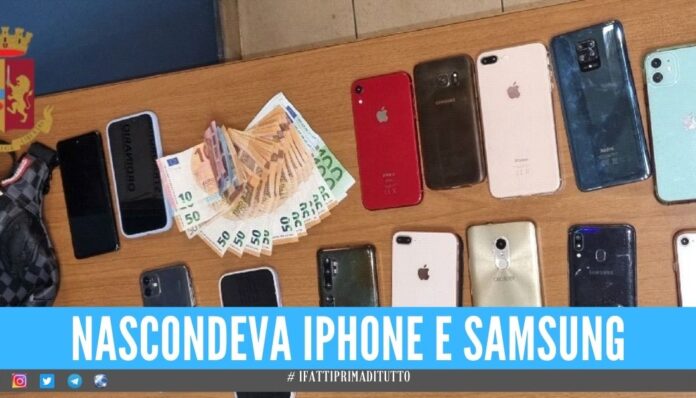 Sorpreso in strada con cellulari rubati e contanti, arrestato 30enne a Napoli