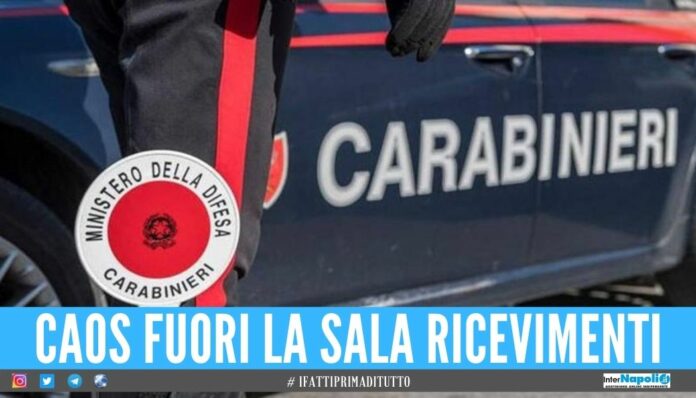 Tenta di baciarla davanti al marito, ricercato della Dda arrestato a Casoria
