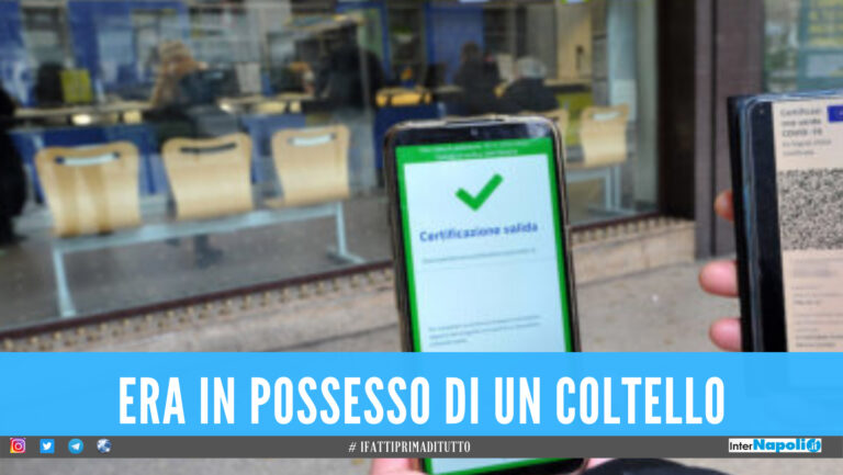 Si presenta all’ufficio postale senza green pass e aggredisce agenti, arrestato a Pianura