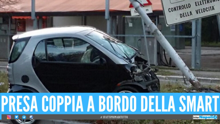 Rocambolesco inseguimento a Napoli tra carabinieri e Smart, coppia nei guai