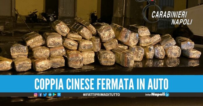 Giravano in auto con 400mila euro in contanti, bloccati nel Napoletano