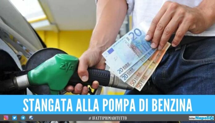 Nuovo aumento del prezzo della benzina, superato il record del 2012