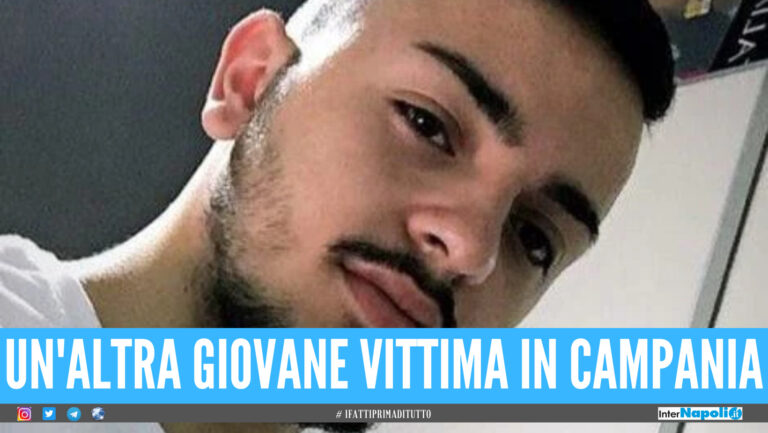 Marcello muore a 22 anni, due ragazzi di Napoli scappano dopo lo schianto: l’auto era rubata