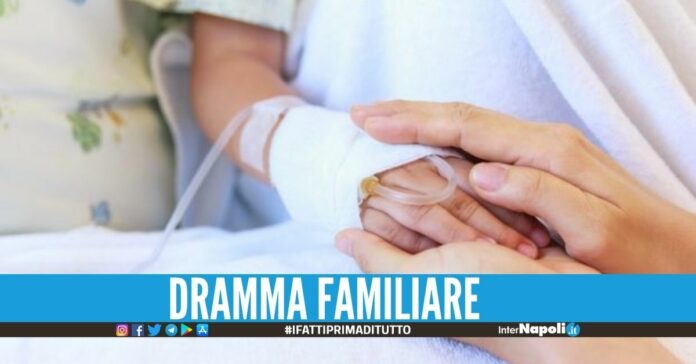 Bimba di 10 anni precipita dal balcone, corsa all'ospedale di Caserta è grave